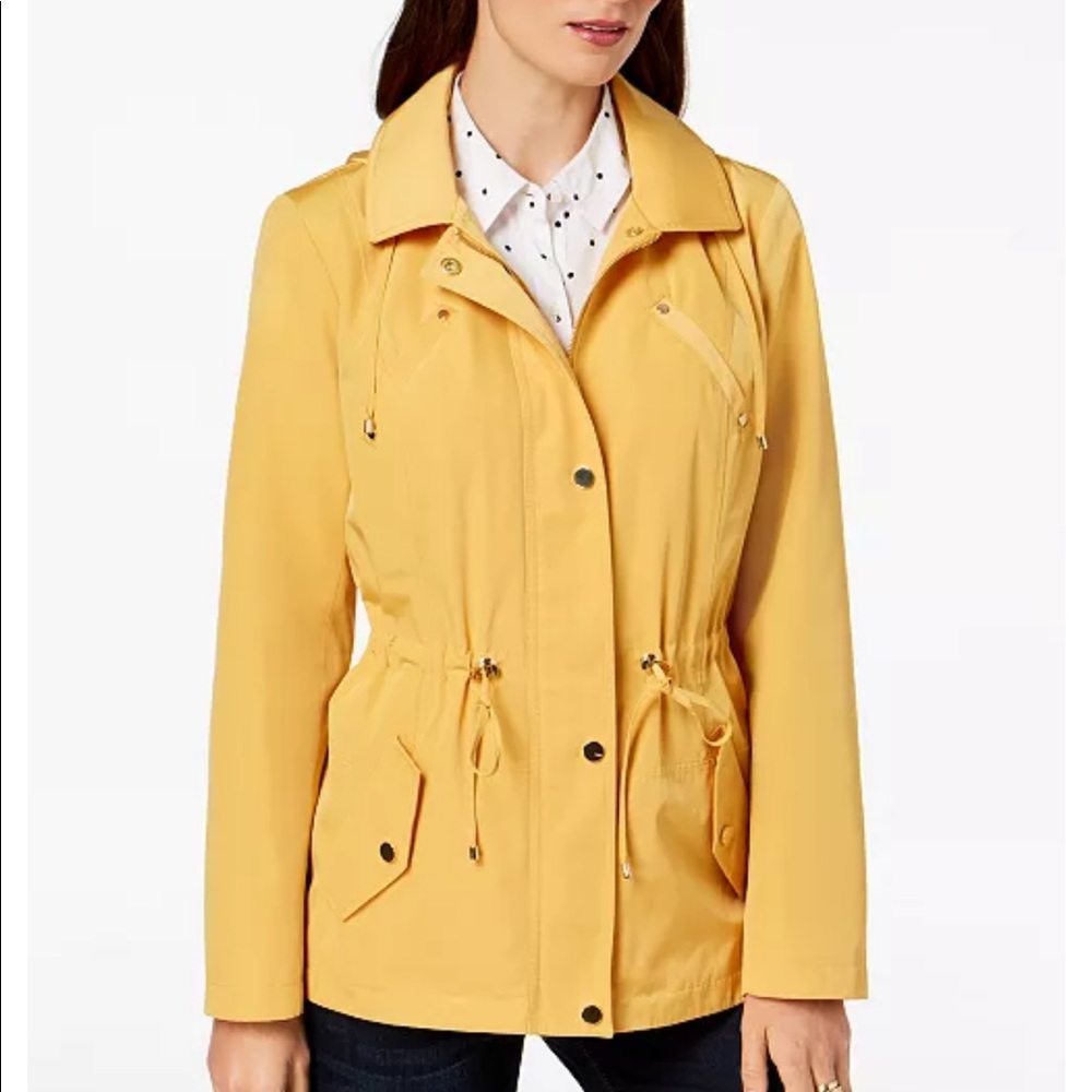 Charter Club
Water-Resistant Hooded Anorak Jacket